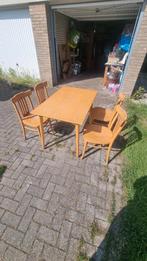 Oud jaren 60.     4 stoelen en tafel, Ophalen