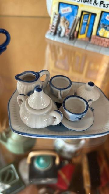 Poppenhuis serviesje Delfts Blauw Porcelijne Fles beschikbaar voor biedingen