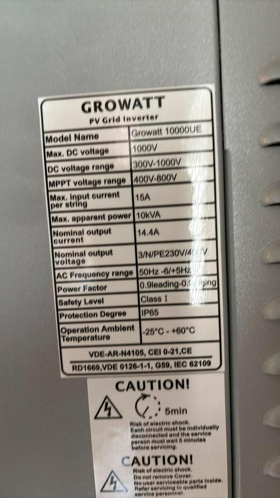 Growatt 10kW Omvormer - Zonne-energie, Doe-het-zelf en Verbouw, Zonnepanelen en Toebehoren, Gebruikt, Overige typen, 200 wattpiek of meer
