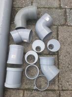 Diverse pvc koppelstukken.  110 bochten  moffen etc., Bochten, Pvc, Ophalen of Verzenden, Zo goed als nieuw