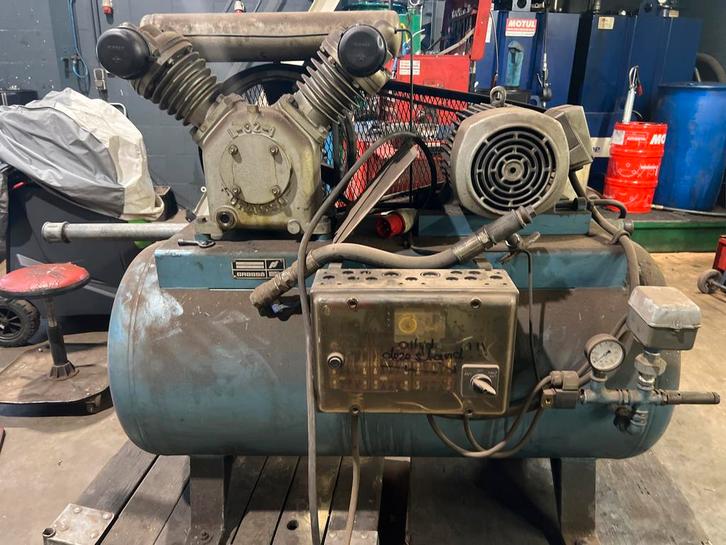 Grasso Compressor - 300 Liter Tank, Doe-het-zelf en Verbouw, Compressors, Ophalen