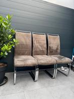 3 eetkamerstoelen suède look met chroom onderstel, Huis en Inrichting, Stoelen, Ophalen of Verzenden, Gebruikt, Bruin, Drie