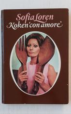 Vintage Kookboek Sofia Loren Koken con amore, Boeken, Ophalen of Verzenden, Gelezen