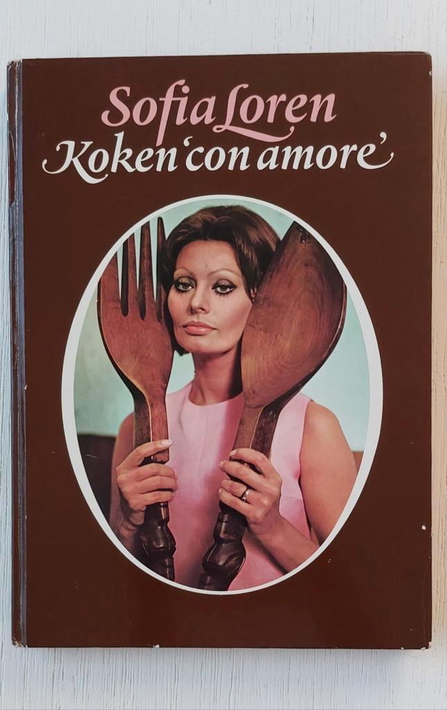Vintage Kookboek Sofia Loren Koken con amore, Boeken, Kookboeken, Gelezen, Ophalen of Verzenden
