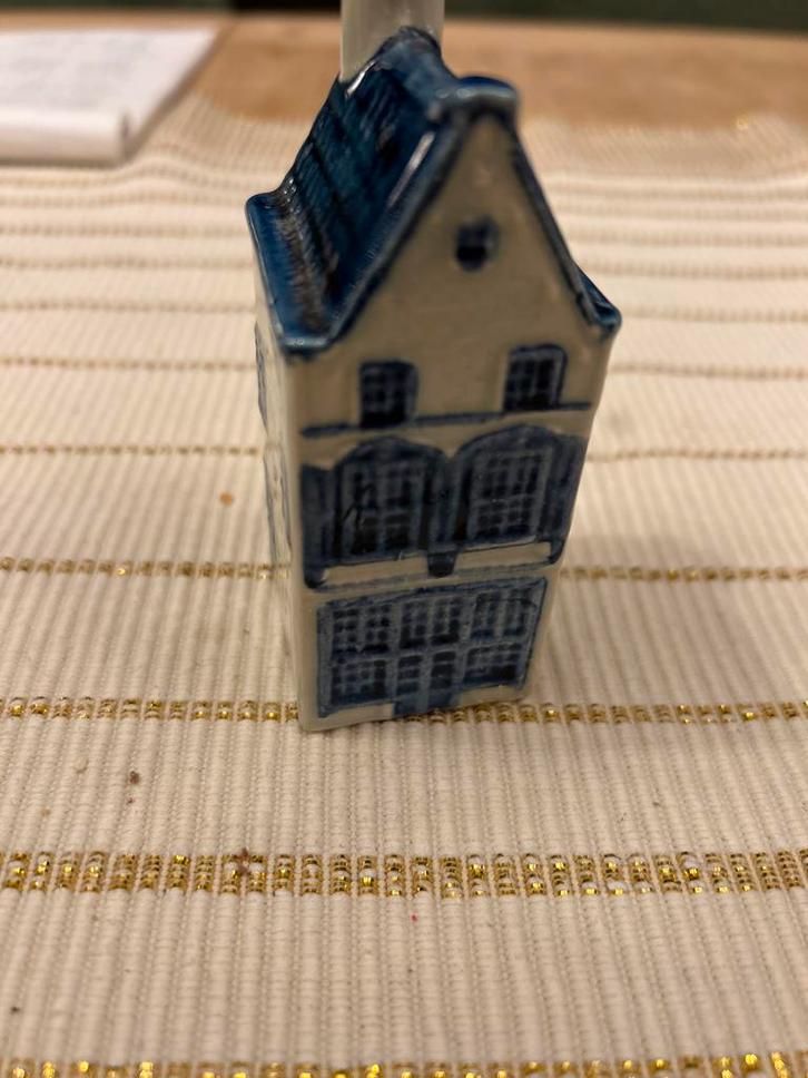 KLM Huisje 8 Rynbende / Royal Delft, Verzamelen, KLM Huisjes, Zo goed als nieuw, 1 t/m 20, Gevuld, Ophalen of Verzenden