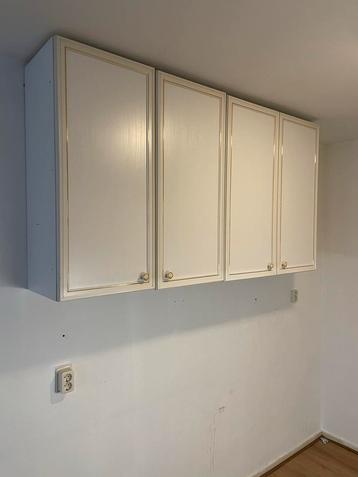 Antieke Keukenkasten Set - Gouden Details beschikbaar voor biedingen