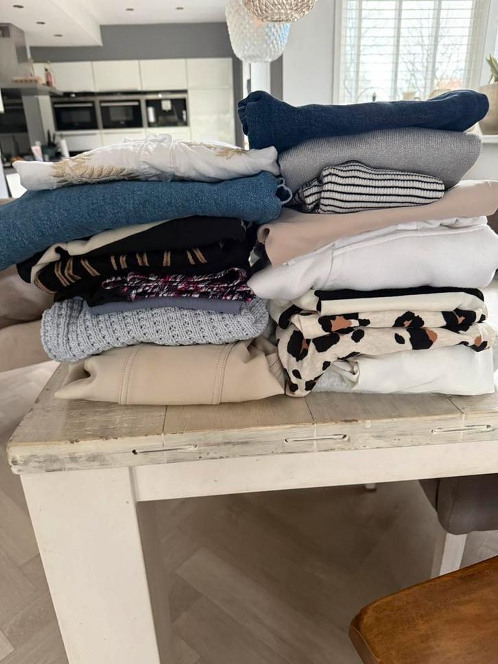 Groot dames kleding pakket, Kleding | Dames, Overige Dameskleding, Zo goed als nieuw, Ophalen