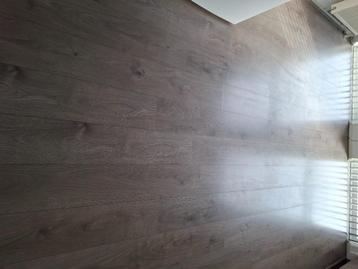 gratis laminaat beschikbaar voor biedingen