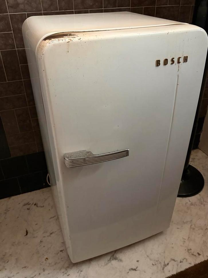 Vintage Bosch Koelkast - Retro Charme!, Witgoed en Apparatuur, Koelkasten en IJskasten, Gebruikt, Zonder vriesvak, Minder dan 75 liter