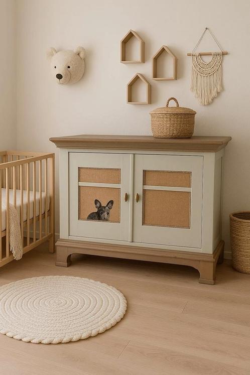 Schattige antieke grenen commode, Kinderen en Baby's, Kinderkamer | Commodes en Kasten, Zo goed als nieuw, 100 cm of meer, 50 tot 70 cm