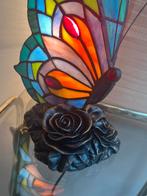 2 beschikbaar! Glas in lood tiffany stijl vlinder lampen, Baak, Ophalen of Verzenden, Glas, Minder dan 50 cm