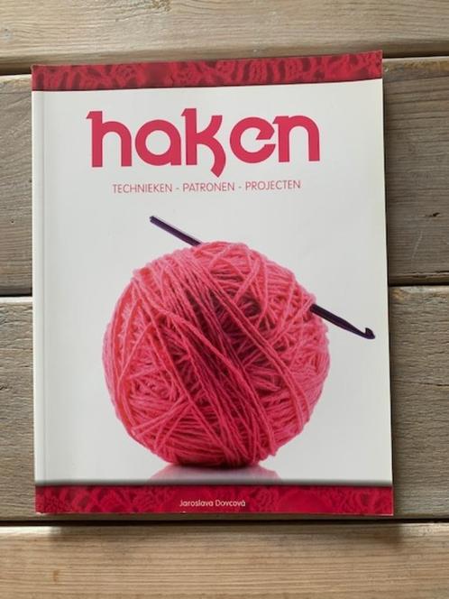 Haken. Technieken, patronen, projecten. Jaroslava dovcova., Boeken, Hobby en Vrije tijd, Zo goed als nieuw, Breien en Haken, Geschikt voor kinderen