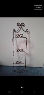 Prachtige metalen lectuurrek, maar kan ook als bordenrek geb, Ophalen of Verzenden, Zo goed als nieuw, Minder dan 5 flessen, Metaal