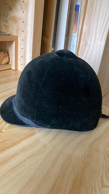 Paardrijcap van Horka maat 57 beschikbaar voor biedingen