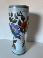 Grote Flora Gouda Holland Iris 1523, Antiek en Kunst, Antiek | Keramiek en Aardewerk, Ophalen of Verzenden