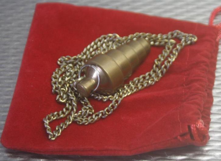 Unieke Bronzen PENDEL aan metalen ketting van 60 cm., Verzamelen, Mineralen en Fossielen, Overige typen, Verzenden