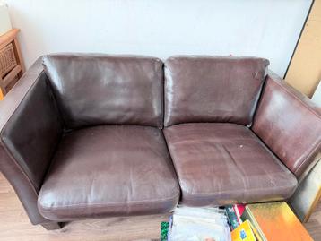 Donkerbruine leren 2-zitsbank beschikbaar voor biedingen