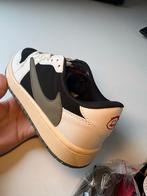 Travis Scott Sneakers - Maat 38, Ophalen of Verzenden, Zo goed als nieuw, Sneakers of Gympen