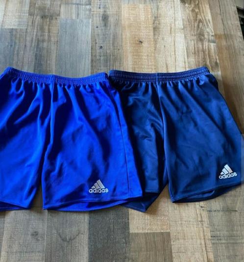 2 korte (sport)broeken Adidas, Kinderen en Baby's, Kinderkleding | Maat 158, Zo goed als nieuw, Sport- of Zwemkleding, Ophalen of Verzenden