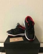 aby Nike Air Jordan 11 Low “BRED” Mt US 9c/ UK 8,5/ EU 26, Schoentjes, Jongetje of Meisje, Ophalen of Verzenden, Zo goed als nieuw