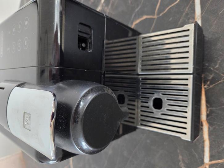 De Longhi Nespresso Lattiasima EN550.B, Witgoed en Apparatuur, Koffiezetapparaten, Zo goed als nieuw, Koffiepads en cups, Koffiemachine