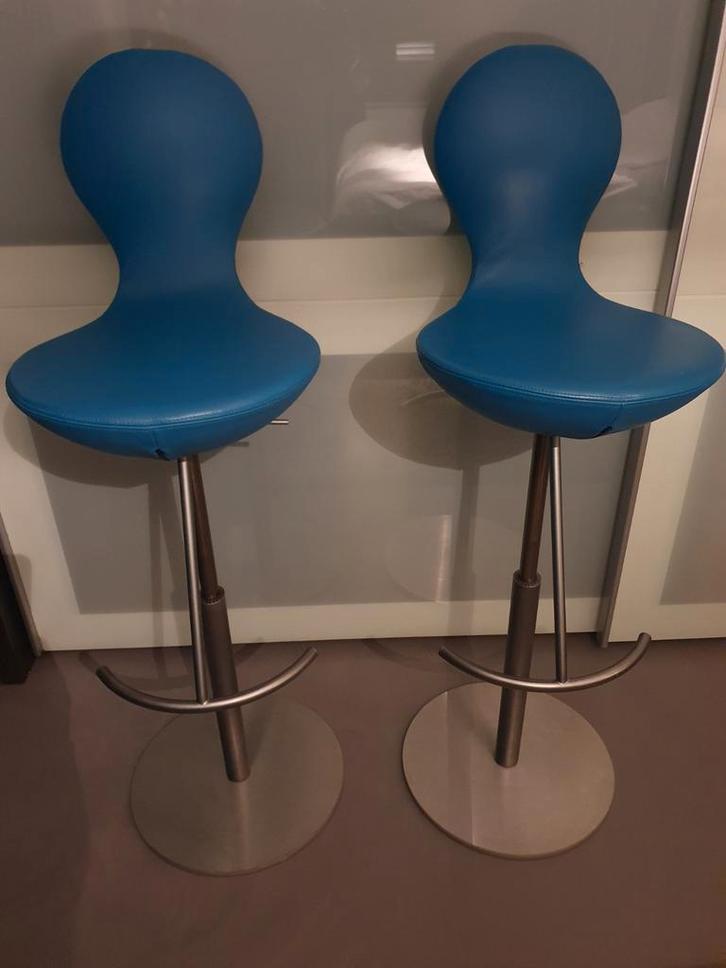 ***2x Variér Eight design barkrukken/ STOKKE (Ergonomisch)**, Huis en Inrichting, Barkrukken, Zo goed als nieuw, 60 tot 90 cm