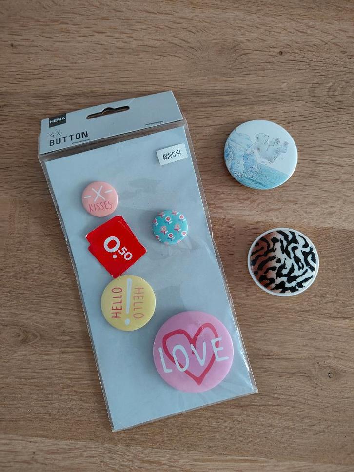 Buttons, Verzamelen, Speldjes, Pins en Buttons, Zo goed als nieuw, Button, Overige onderwerpen, Ophalen of Verzenden