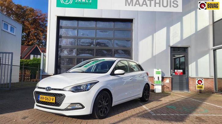 Hyundai I20 1.2 HP i-Motion Comfort-navigatie -cruise, Auto's, Hyundai, Bedrijf, Te koop, i20, ABS, Airbags, Airconditioning, Bluetooth