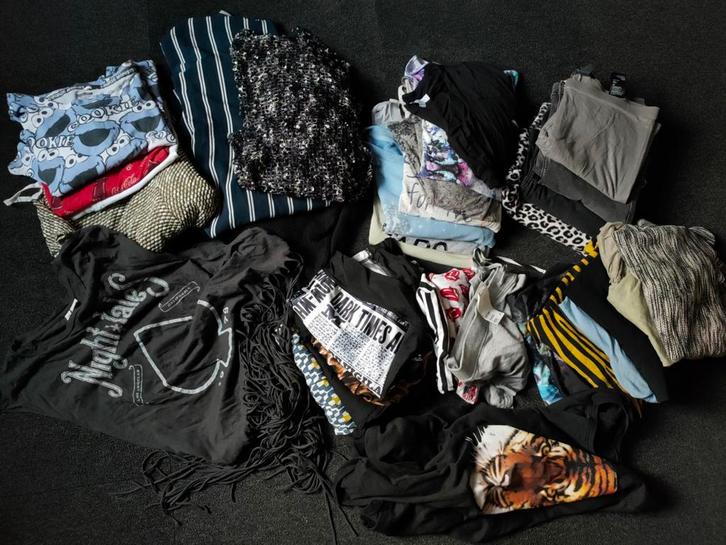 Groot dames kledingpakket maat L (40), Kleding | Dames, Dames-kledingpakketten, Zo goed als nieuw, Maat 42/44 (L), Ophalen of Verzenden