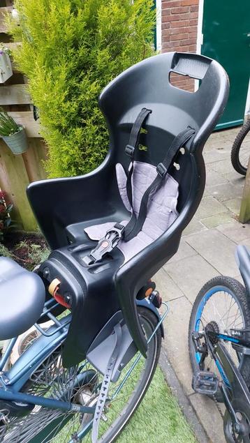 Polisport fietsstoel achter / back seat bike beschikbaar voor biedingen