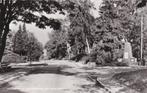 16978 Holten Toeristenweg met monument Overijssel 1968, Verzamelen, Ansichtkaarten | Nederland, Verzenden, 1960 tot 1980, Gelopen