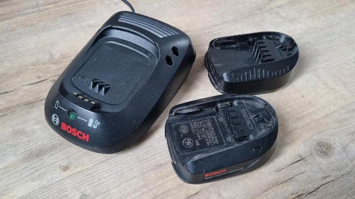 2x Bosch PSR 14,4 LI Accu en lader, Doe-het-zelf en Verbouw, Gereedschap | Boormachines, Zo goed als nieuw, Boor- en Schroefmachine