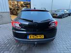 Renault Mégane Estate 1.5 dCi GT-Line Automaat Panoramadak, Auto's, Euro 5, Gebruikt, Leder en Stof, Zwart
