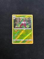 Tsareena #20 Reverse Holo, Hobby en Vrije tijd, Verzamelkaartspellen | Pokémon, Ophalen of Verzenden, Zo goed als nieuw, Losse kaart