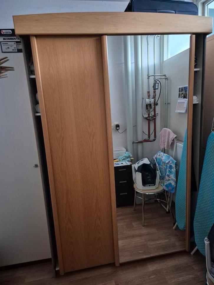 Prachtige kledingkast met spiegeldeur, Huis en Inrichting, Kasten | Kledingkasten, Zo goed als nieuw, 200 cm of meer, 100 tot 150 cm