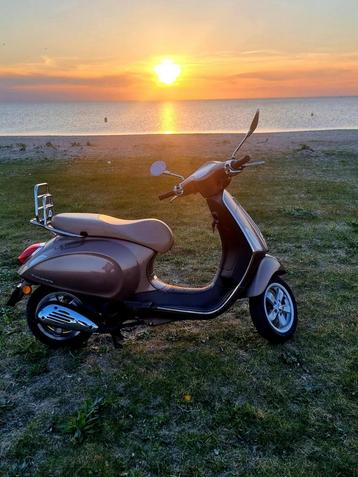 Vespa Primavera - Rijd Goed! beschikbaar voor biedingen