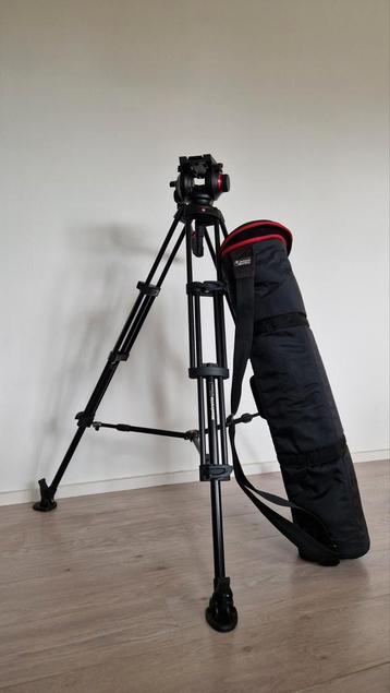Manfrotto 504HD Fluid Head - 546BK Tripod with Carry Bag beschikbaar voor biedingen