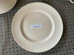 Wedgwood Queens ware plain ivory taartschotel 31.1, Gebruikt, Ophalen of Verzenden, Bord(en), Wedgwood