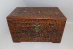 Oosterse houten kist met sluiting, Antiek en Kunst, Kunst | Beelden en Houtsnijwerken, Verzenden