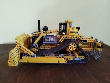 LEGO Technic Bulldozer 42028 beschikbaar voor biedingen