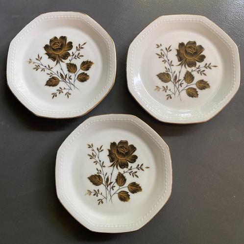 Drie schotels/ Petit four bordjes Schirnding Bavaria - 12cm, Huis en Inrichting, Keuken | Servies, Zo goed als nieuw, Kop(pen) en/of Schotel(s)