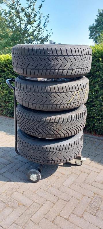 Winterbanden Mazda CX 3. beschikbaar voor biedingen