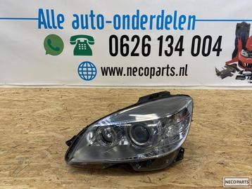 C KLASSE W204 XENON KOPLAMP LINKS ORIGINEEL A2048202961 beschikbaar voor biedingen