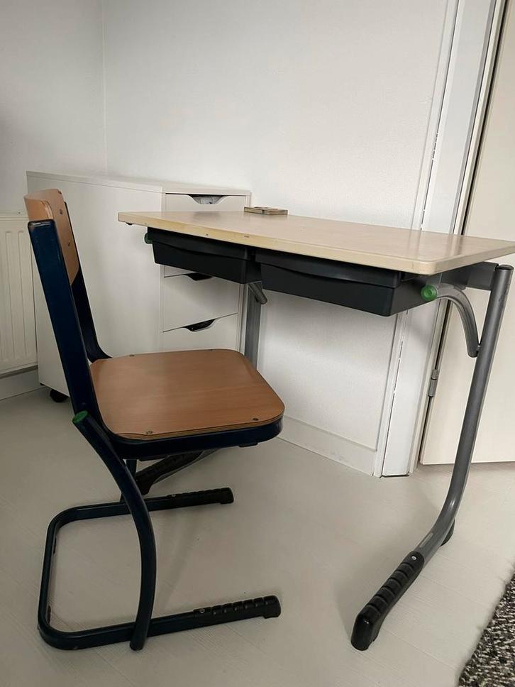 Marko Leerlingtafel met Stoel - Groep 4/6 bureau, Huis en Inrichting, Bureaus, Gebruikt, Bureau, Ophalen