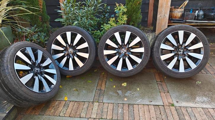 17" orginele Honda velgen met goede banden, Auto-onderdelen, Banden en Velgen, Zomerbanden, 17 inch, Ophalen