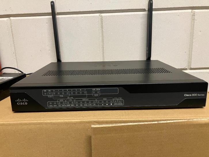 Cisco 4G Router/Switch, Computers en Software, Routers en Modems, Zo goed als nieuw, Router, Ophalen