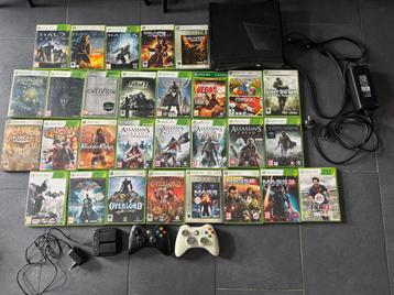 Xbox 360 Slim + Controllers + Games beschikbaar voor biedingen
