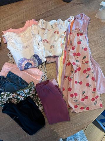 Meisjes kleding pakket maat 92/98/104 beschikbaar voor biedingen