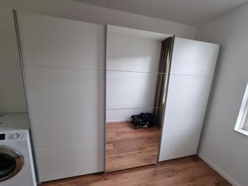 Mooie Luxe PAX kledingkast – 270 cm breed, schuifdeuren beschikbaar voor biedingen