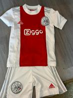 Ajax voetbal pakje 128 met naam: VINCE, Maat XS of kleiner, Ophalen, Zo goed als nieuw